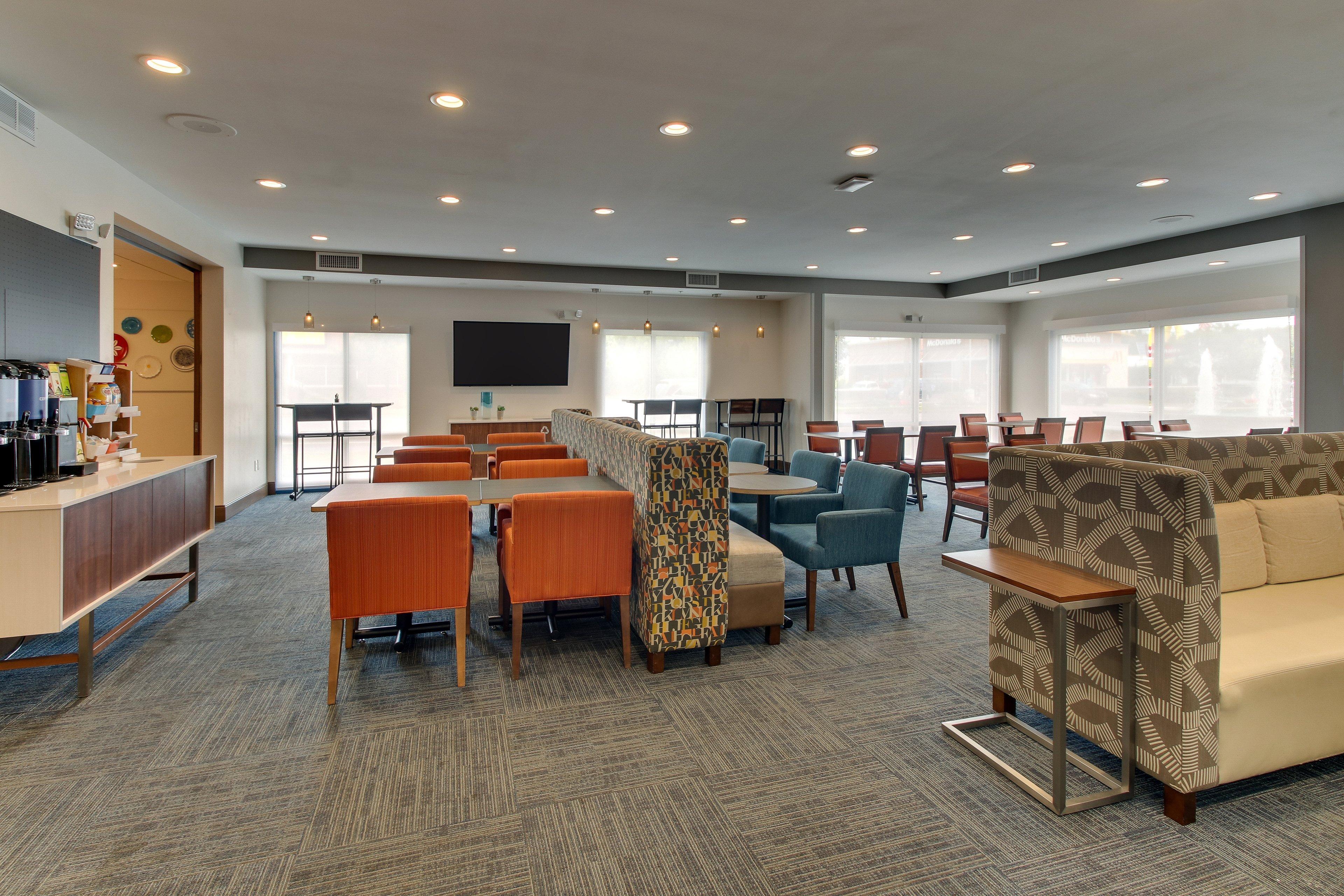 Holiday Inn Express & Suites Ithaca By Ihg Exterior photo