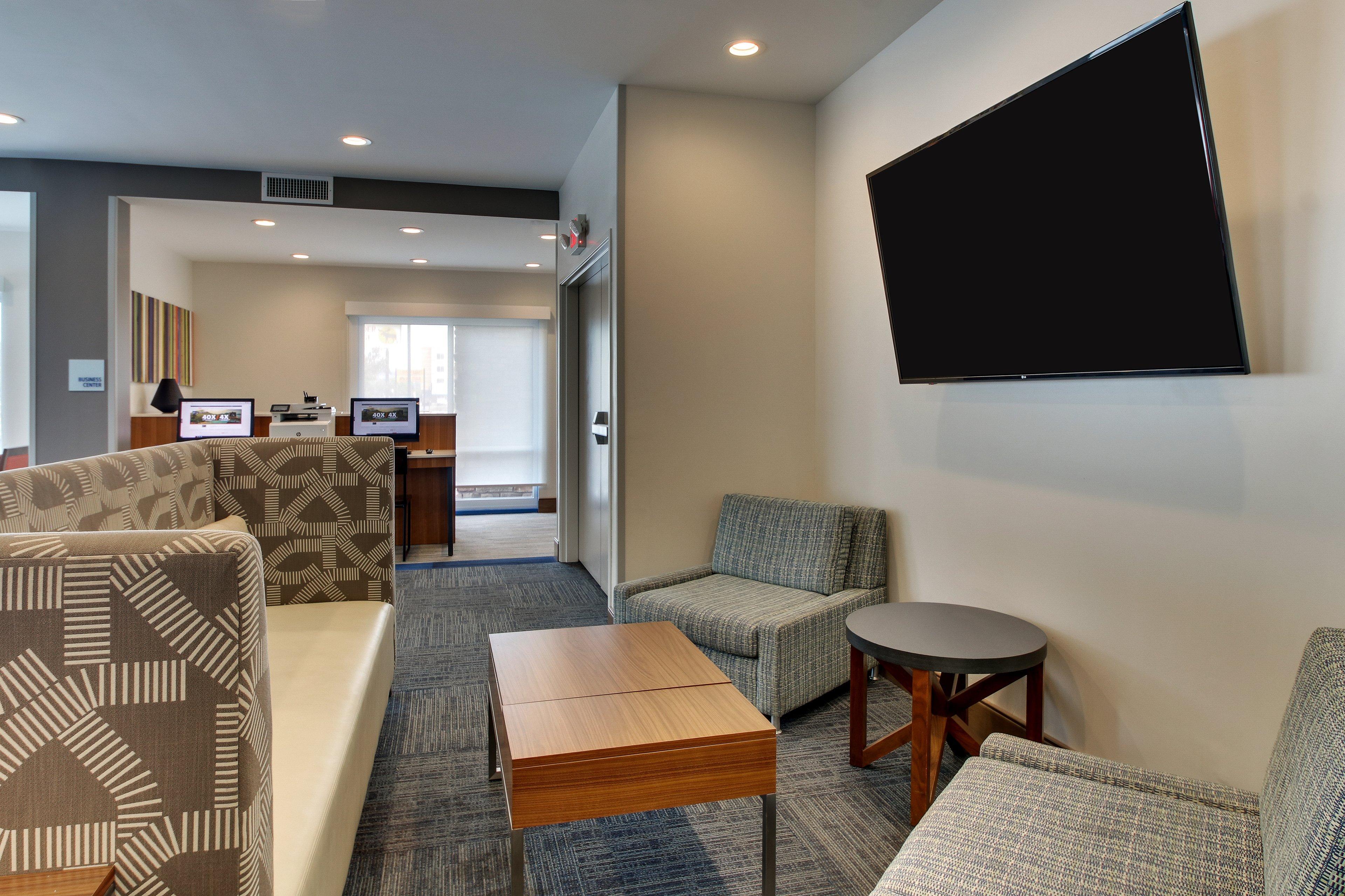 Holiday Inn Express & Suites Ithaca By Ihg Exterior photo