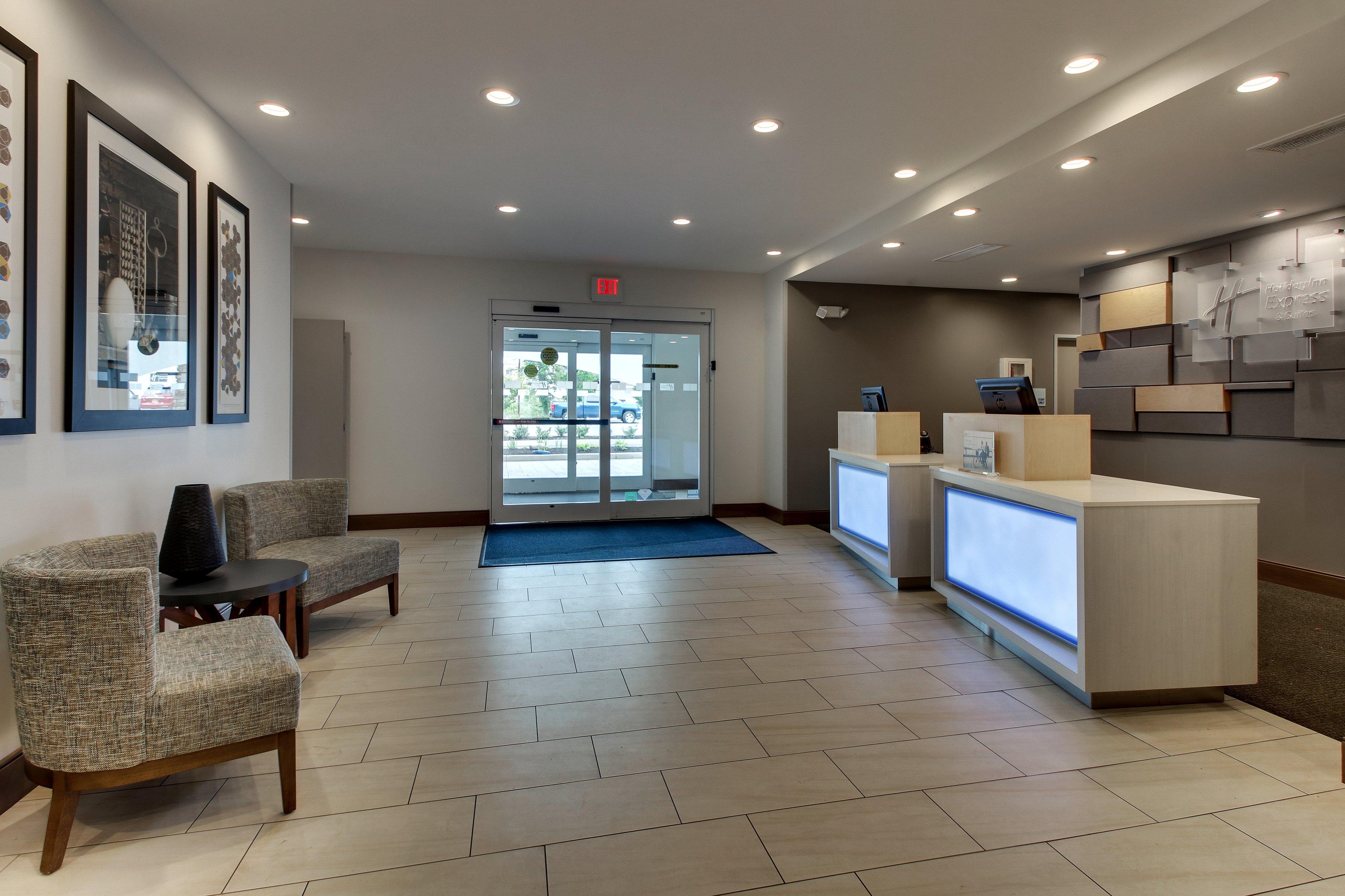 Holiday Inn Express & Suites Ithaca By Ihg Exterior photo
