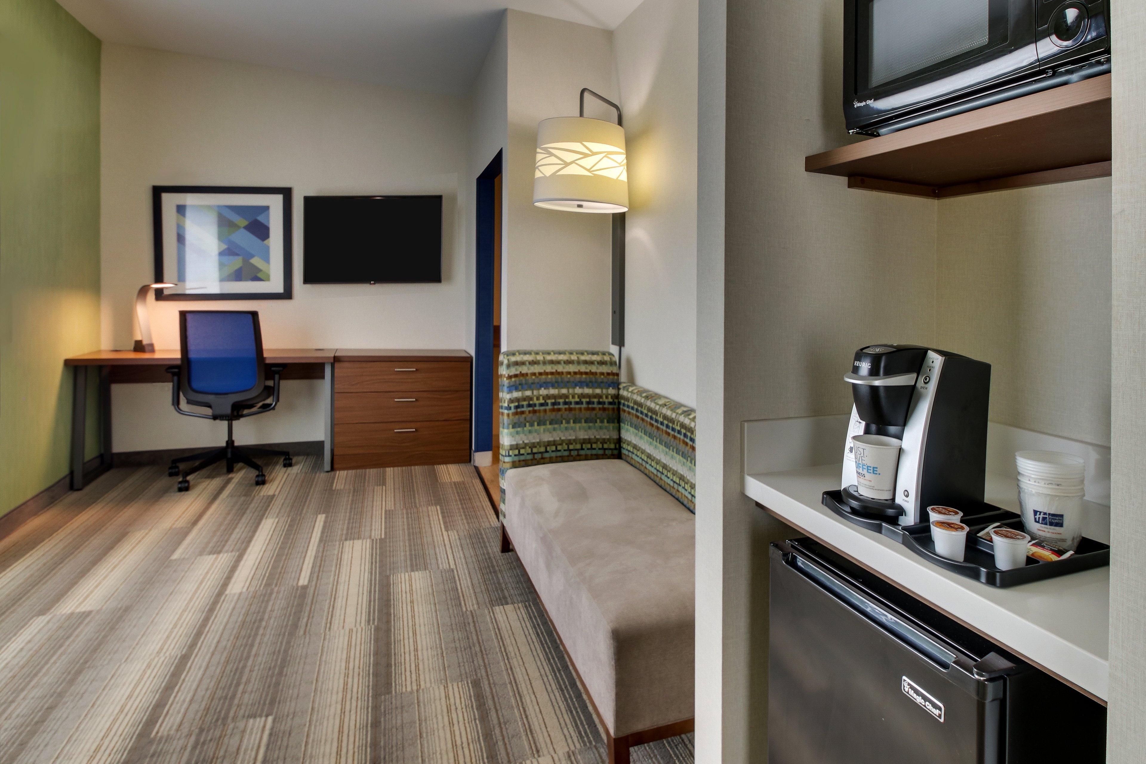 Holiday Inn Express & Suites Ithaca By Ihg Exterior photo