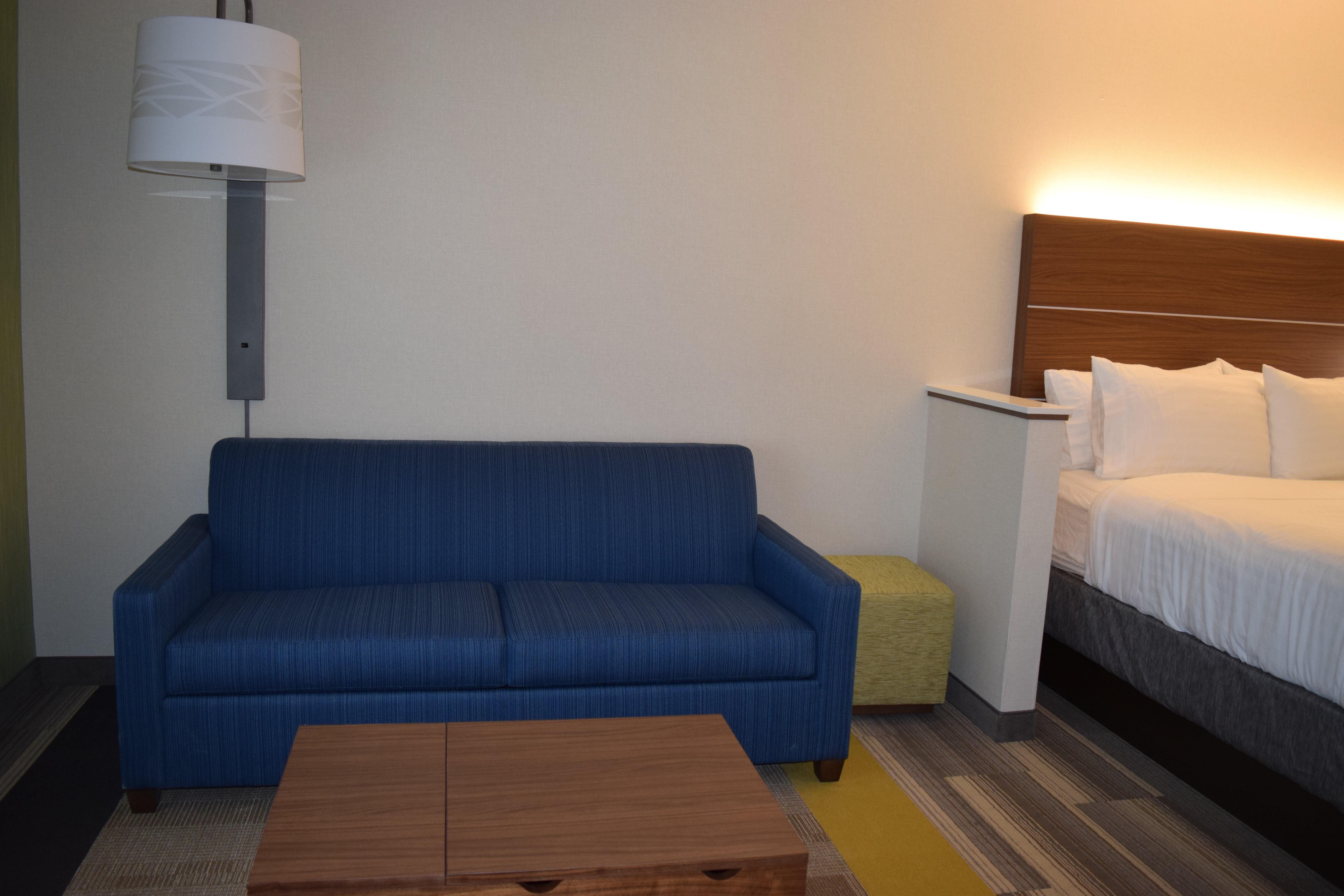 Holiday Inn Express & Suites Ithaca By Ihg Exterior photo